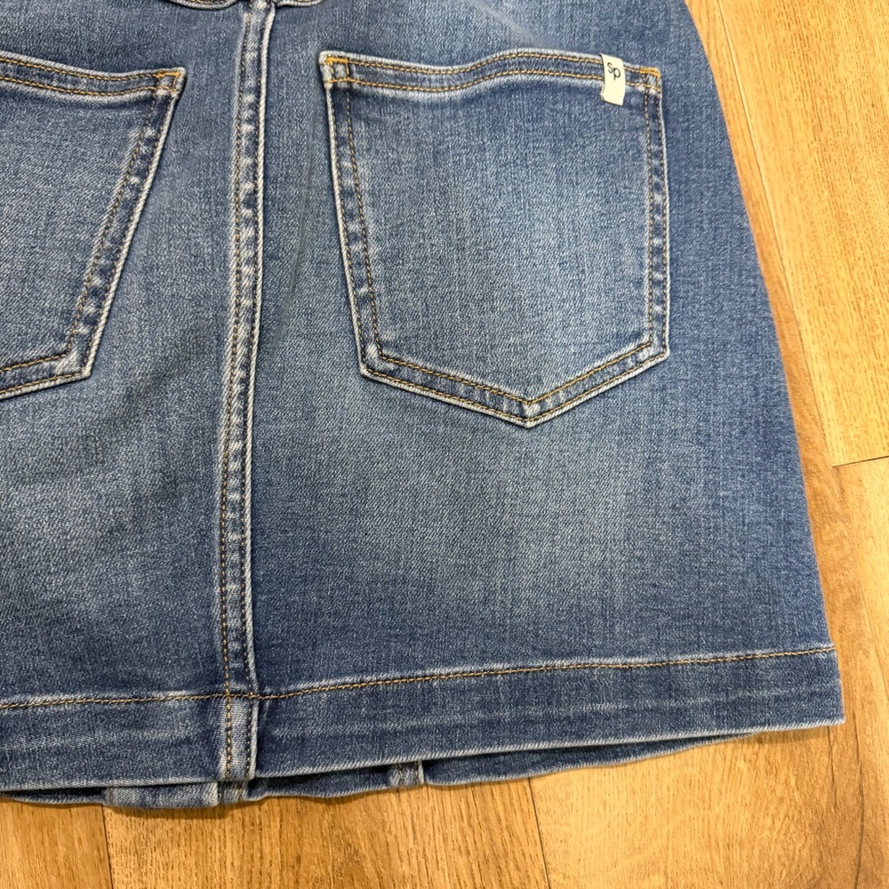 Sneak Peek Blue Denim Buttoned Skirt Size Small - Picture 10 of 14